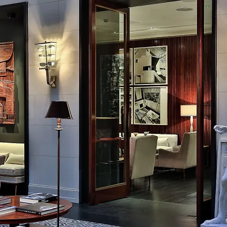 J.k. Place - The Leading Of The World 5*