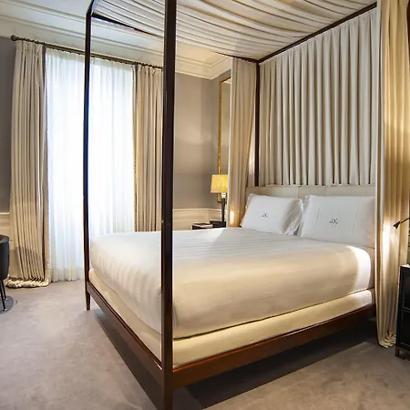 Hotel J.k. Place - The Leading Of The World