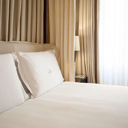 Hotel J.k. Place - The Leading Of The World