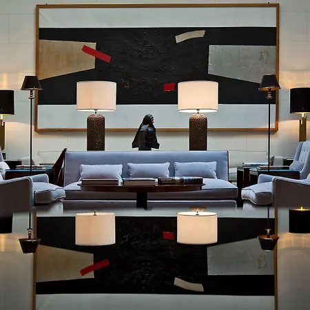 J.k. Place - The Leading Of The World Hotel