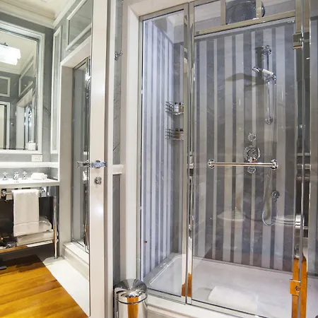 J.k. Place - The Leading Of The World 5* Roma