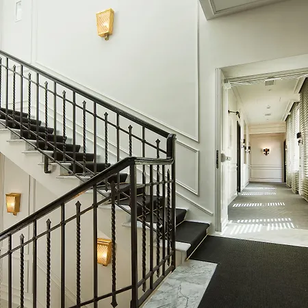 J.k. Place - The Leading Of The World 5*